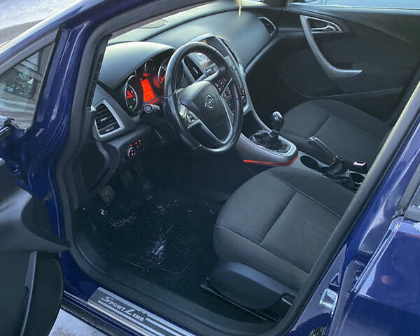 Синій Опель Астра, об'ємом двигуна 1.7 л та пробігом 211 тис. км за 6600 $, фото 14 на Automoto.ua