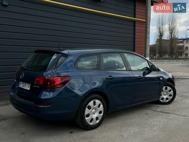 Синий Опель Астра, объемом двигателя 1.3 л и пробегом 215 тыс. км за 5950 $, фото 3 на Automoto.ua