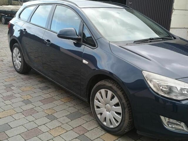 Синий Опель Астра, объемом двигателя 1.7 л и пробегом 230 тыс. км за 6700 $, фото 3 на Automoto.ua