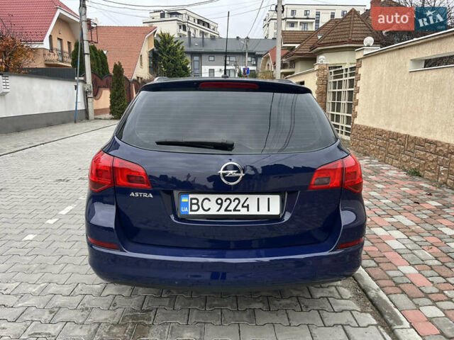 Синий Опель Астра, объемом двигателя 1.69 л и пробегом 257 тыс. км за 6300 $, фото 9 на Automoto.ua