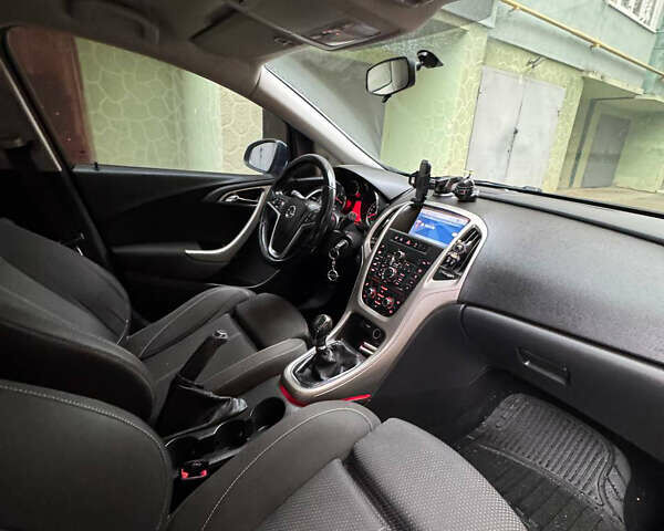 Синий Опель Астра, объемом двигателя 1.7 л и пробегом 231 тыс. км за 7000 $, фото 26 на Automoto.ua