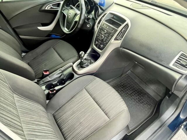 Синий Опель Астра, объемом двигателя 1.2 л и пробегом 233 тыс. км за 5900 $, фото 14 на Automoto.ua