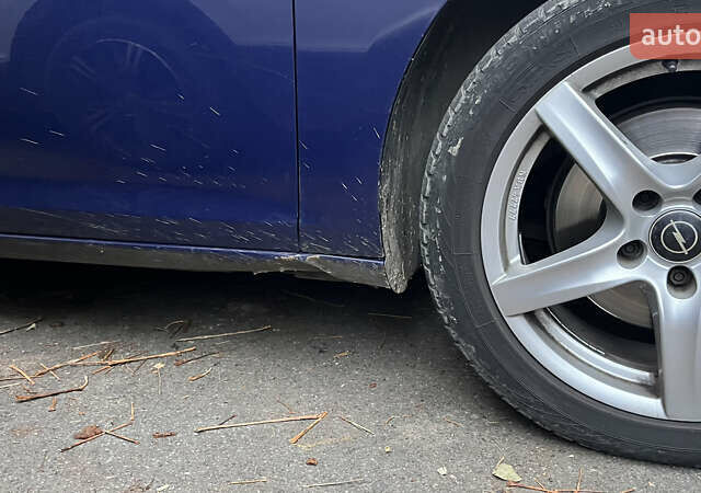 Синий Опель Астра, объемом двигателя 1.69 л и пробегом 250 тыс. км за 7500 $, фото 6 на Automoto.ua