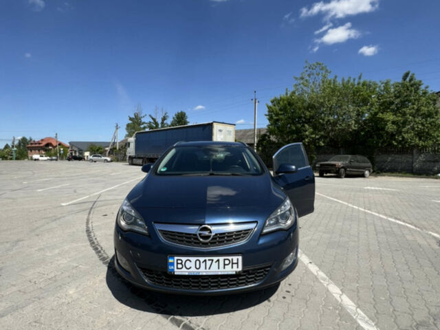 Синій Опель Астра, об'ємом двигуна 2 л та пробігом 240 тис. км за 6400 $, фото 1 на Automoto.ua