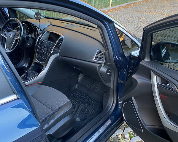 Синий Опель Астра, объемом двигателя 1.69 л и пробегом 256 тыс. км за 6700 $, фото 28 на Automoto.ua