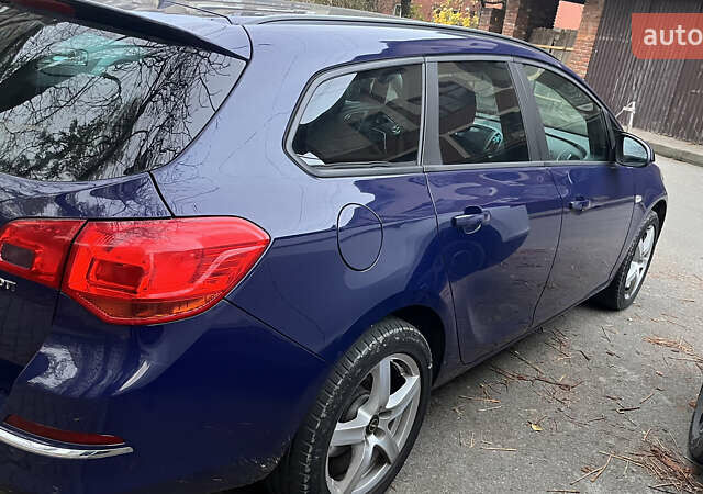 Синий Опель Астра, объемом двигателя 1.69 л и пробегом 250 тыс. км за 7500 $, фото 11 на Automoto.ua