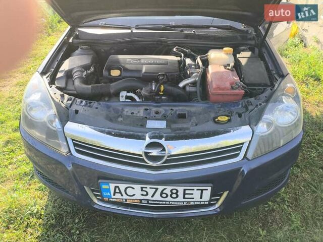 Синий Опель Астра, объемом двигателя 1.7 л и пробегом 270 тыс. км за 6400 $, фото 1 на Automoto.ua