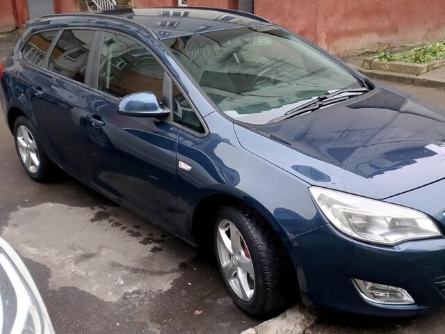 Синий Опель Астра, объемом двигателя 1.4 л и пробегом 290 тыс. км за 5900 $, фото 4 на Automoto.ua