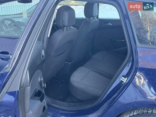 Синій Опель Астра, об'ємом двигуна 1.3 л та пробігом 243 тис. км за 6400 $, фото 4 на Automoto.ua