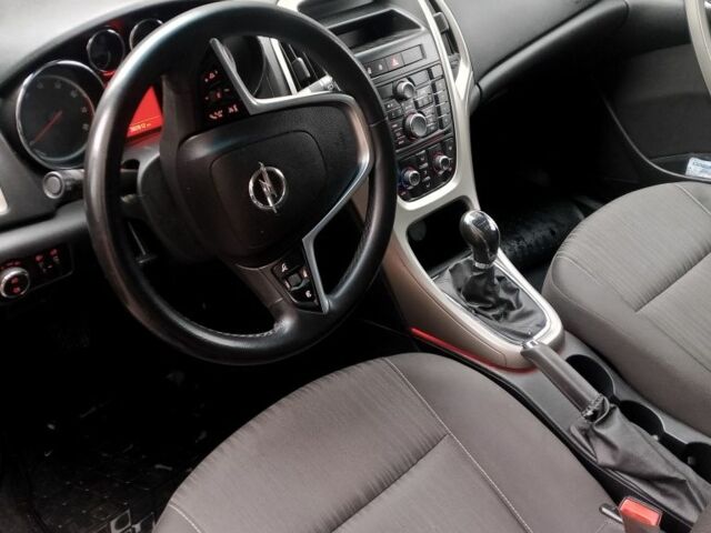 Синий Опель Астра, объемом двигателя 1.4 л и пробегом 290 тыс. км за 5900 $, фото 6 на Automoto.ua