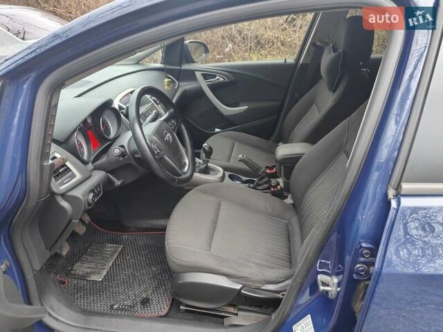 Синий Опель Астра, объемом двигателя 1.69 л и пробегом 287 тыс. км за 7500 $, фото 11 на Automoto.ua
