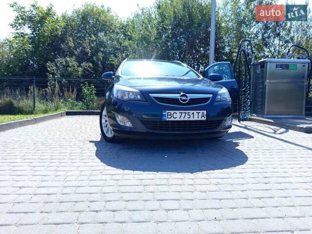 Синий Опель Астра, объемом двигателя 1.7 л и пробегом 243 тыс. км за 8200 $, фото 7 на Automoto.ua