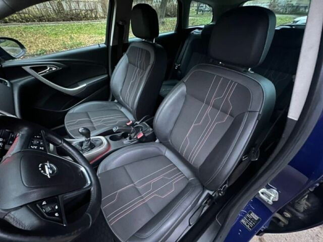 Синий Опель Астра, объемом двигателя 2 л и пробегом 274 тыс. км за 7900 $, фото 7 на Automoto.ua