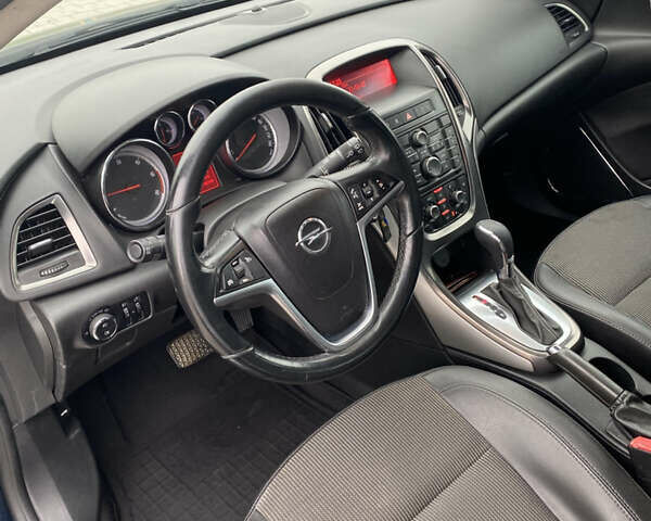 Синий Опель Астра, объемом двигателя 2 л и пробегом 258 тыс. км за 7500 $, фото 10 на Automoto.ua