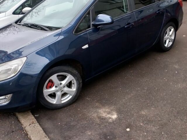 Синий Опель Астра, объемом двигателя 1.4 л и пробегом 290 тыс. км за 5900 $, фото 1 на Automoto.ua