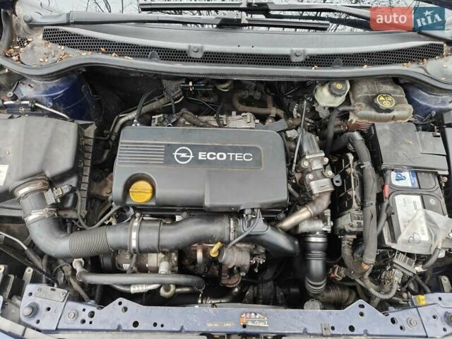 Синий Опель Астра, объемом двигателя 1.69 л и пробегом 287 тыс. км за 7500 $, фото 13 на Automoto.ua