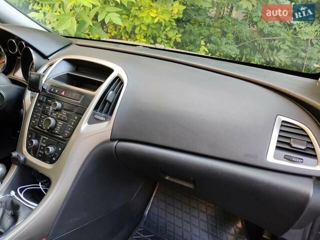 Синий Опель Астра, объемом двигателя 1.25 л и пробегом 225 тыс. км за 8700 $, фото 17 на Automoto.ua