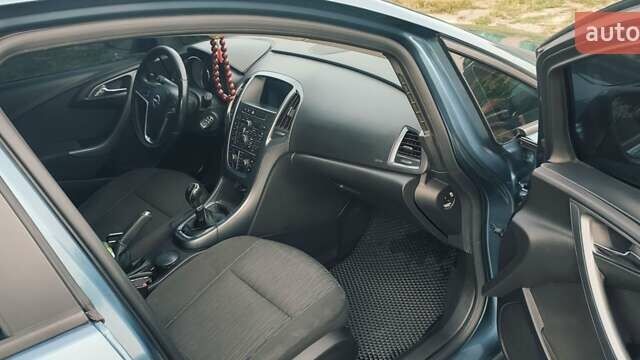 Опель Астра 2012 в Виннице на Automoto.ua Синий Опель Астра, объемом двигателя 1.3 л и пробегом 255 тыс. км за 6000 $, фото 16 на Automoto.ua