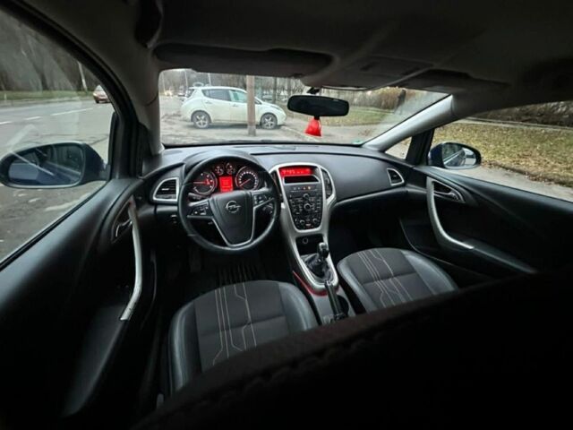 Синий Опель Астра, объемом двигателя 2 л и пробегом 274 тыс. км за 7900 $, фото 3 на Automoto.ua