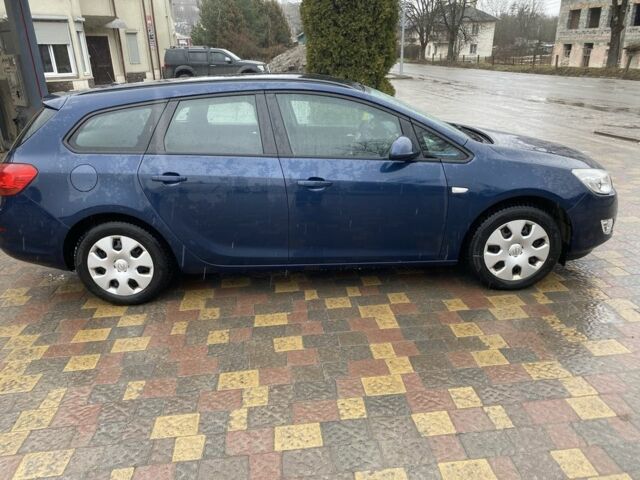 Синий Опель Астра, объемом двигателя 1.7 л и пробегом 274 тыс. км за 7300 $, фото 2 на Automoto.ua