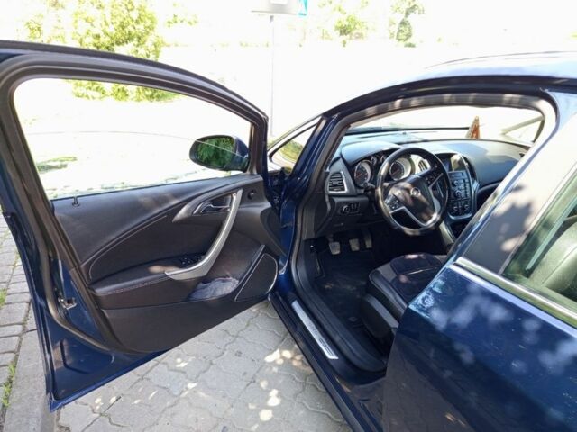 Синий Опель Астра, объемом двигателя 1.7 л и пробегом 250 тыс. км за 7800 $, фото 6 на Automoto.ua