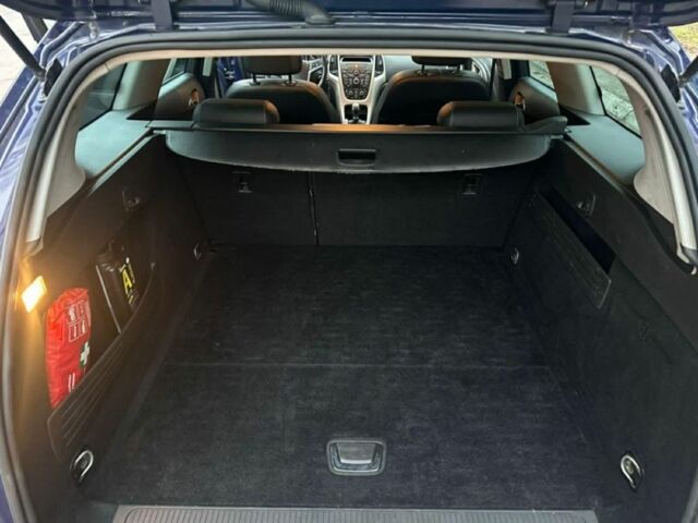 Синий Опель Астра, объемом двигателя 2 л и пробегом 277 тыс. км за 6750 $, фото 6 на Automoto.ua