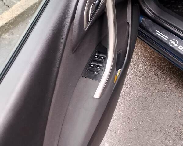 Синий Опель Астра, объемом двигателя 1.4 л и пробегом 300 тыс. км за 5900 $, фото 10 на Automoto.ua