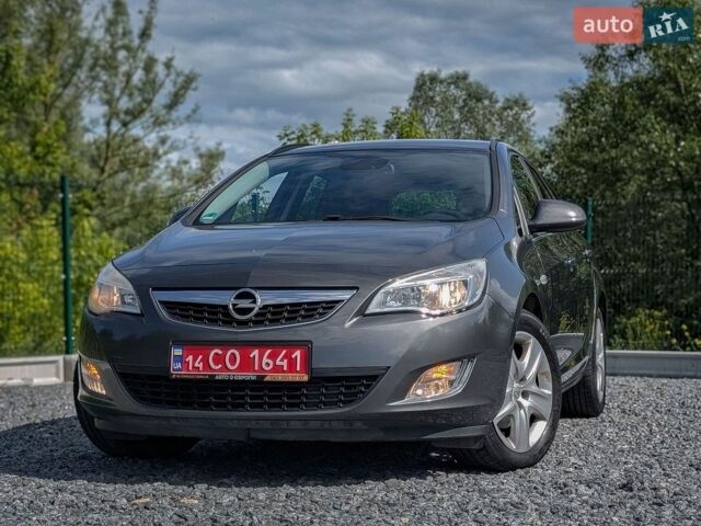 Синий Опель Астра, объемом двигателя 1.7 л и пробегом 234 тыс. км за 6850 $, фото 10 на Automoto.ua