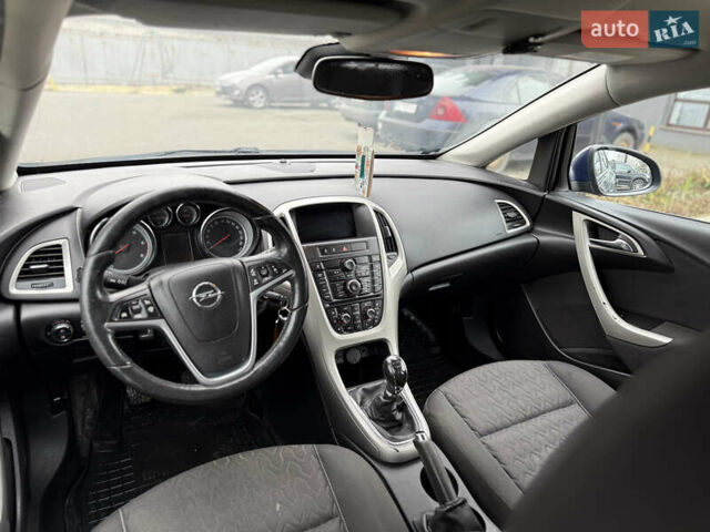 Синий Опель Астра, объемом двигателя 1.7 л и пробегом 230 тыс. км за 7999 $, фото 20 на Automoto.ua