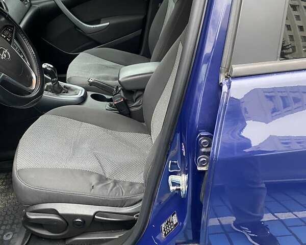 Синий Опель Астра, объемом двигателя 1.25 л и пробегом 177 тыс. км за 6800 $, фото 5 на Automoto.ua