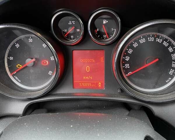 Синий Опель Астра, объемом двигателя 1.25 л и пробегом 177 тыс. км за 6800 $, фото 13 на Automoto.ua