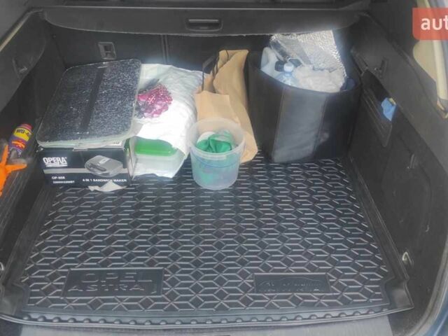 Синий Опель Астра, объемом двигателя 1.7 л и пробегом 289 тыс. км за 7399 $, фото 2 на Automoto.ua