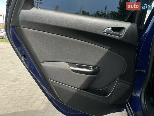 Опель Астра 2015 в Бердичеве на Automoto.ua Синий Опель Астра, объемом двигателя 1.6 л и пробегом 279 тыс. км за 8555 $, фото 26 на Automoto.ua