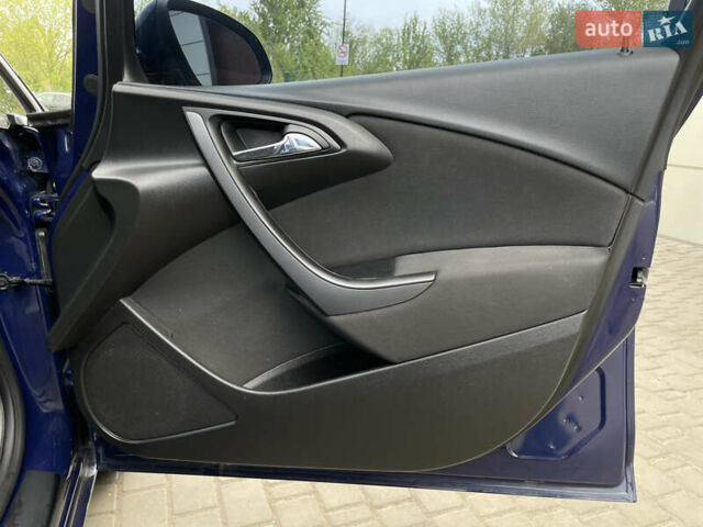 Опель Астра 2015 в Бердичеве на Automoto.ua Синий Опель Астра, объемом двигателя 1.6 л и пробегом 279 тыс. км за 8555 $, фото 32 на Automoto.ua