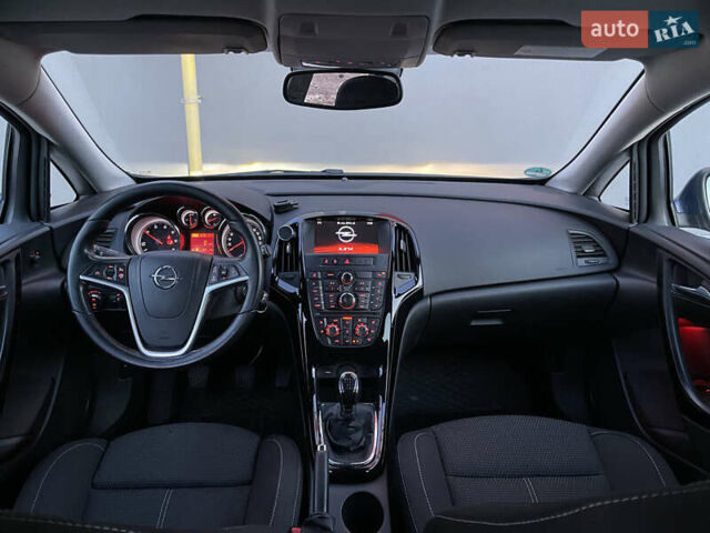Синий Опель Астра, объемом двигателя 1.6 л и пробегом 193 тыс. км за 8500 $, фото 12 на Automoto.ua