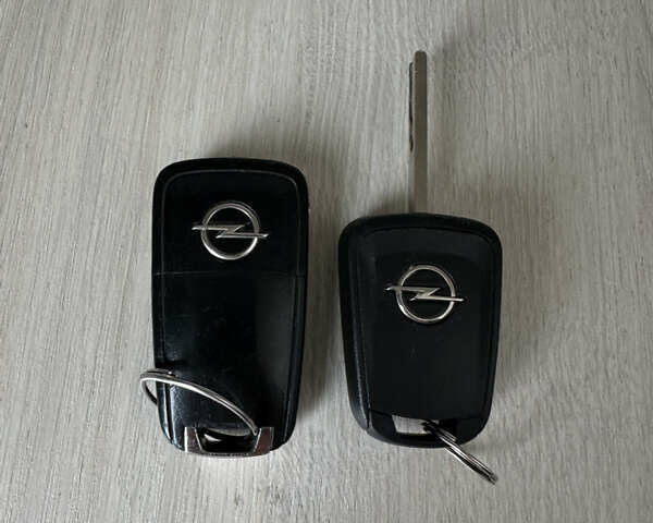 Синий Опель Астра, объемом двигателя 1.6 л и пробегом 193 тыс. км за 8500 $, фото 58 на Automoto.ua