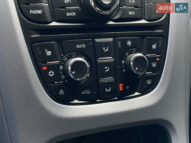 Опель Астра 2015 в Бердичеве на Automoto.ua Синий Опель Астра, объемом двигателя 1.6 л и пробегом 279 тыс. км за 8555 $, фото 48 на Automoto.ua