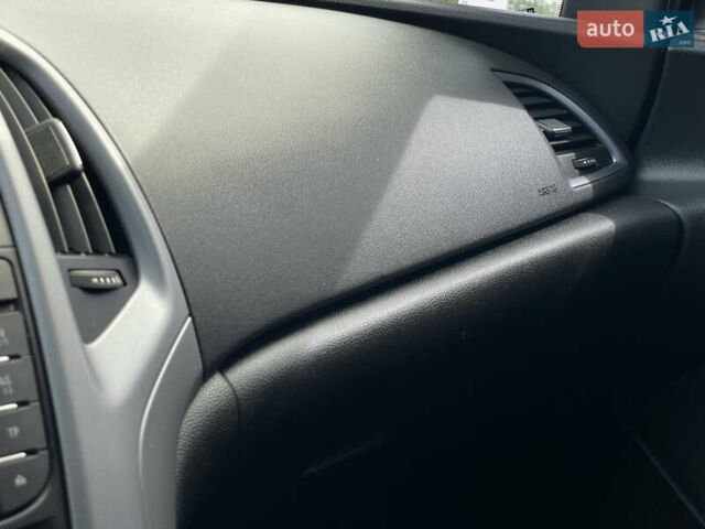 Опель Астра 2015 в Бердичеве на Automoto.ua Синий Опель Астра, объемом двигателя 1.6 л и пробегом 279 тыс. км за 8555 $, фото 54 на Automoto.ua