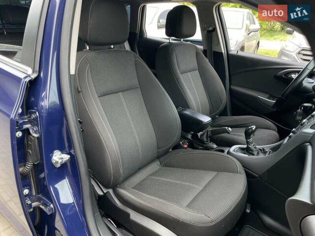 Опель Астра 2015 в Бердичеве на Automoto.ua Синий Опель Астра, объемом двигателя 1.6 л и пробегом 279 тыс. км за 8555 $, фото 34 на Automoto.ua