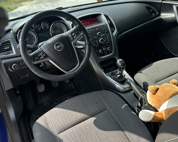 Синій Опель Астра, об'ємом двигуна 1.6 л та пробігом 234 тис. км за 8200 $, фото 11 на Automoto.ua