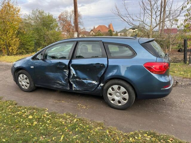 Опель Астра 2015 в Львове на Automoto.ua Синий Опель Астра, объемом двигателя 1.6 л и пробегом 256 тыс. км за 4300 $, фото 2 на Automoto.ua