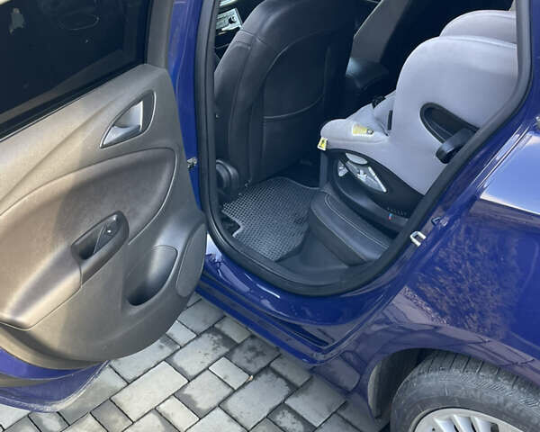 Синій Опель Астра, об'ємом двигуна 1.6 л та пробігом 271 тис. км за 9000 $, фото 7 на Automoto.ua