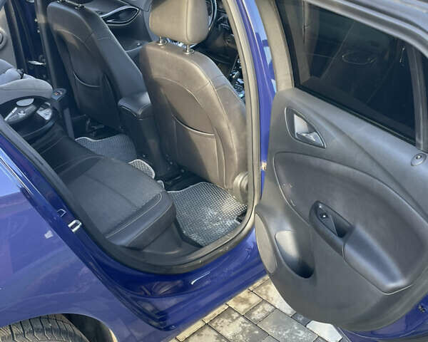 Синій Опель Астра, об'ємом двигуна 1.6 л та пробігом 271 тис. км за 9000 $, фото 3 на Automoto.ua