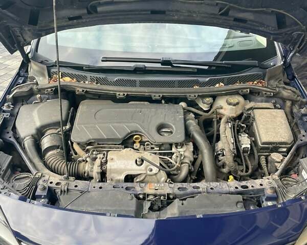 Синій Опель Астра, об'ємом двигуна 1.6 л та пробігом 271 тис. км за 9000 $, фото 1 на Automoto.ua