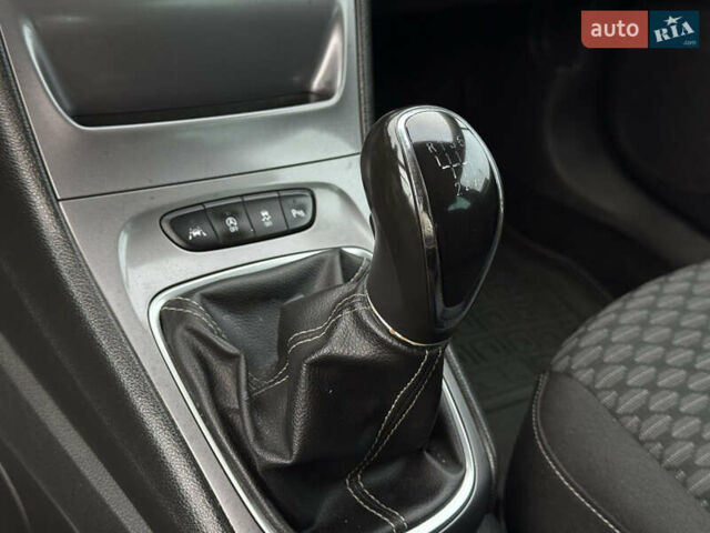 Синий Опель Астра, объемом двигателя 1.6 л и пробегом 177 тыс. км за 8900 $, фото 5 на Automoto.ua