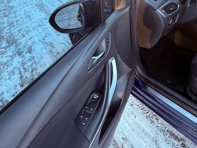 Синий Опель Астра, объемом двигателя 1.6 л и пробегом 247 тыс. км за 10600 $, фото 10 на Automoto.ua