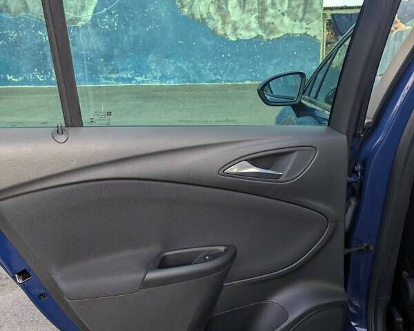 Синій Опель Астра, об'ємом двигуна 1.5 л та пробігом 122 тис. км за 10800 $, фото 12 на Automoto.ua
