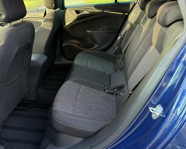 Синій Опель Астра, об'ємом двигуна 1.5 л та пробігом 157 тис. км за 12900 $, фото 43 на Automoto.ua