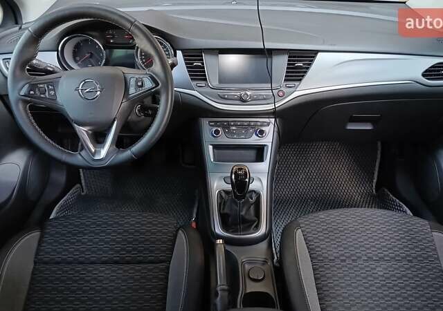 Опель Астра 2020 в Ровно на Automoto.ua Синий Опель Астра, объемом двигателя 1.5 л и пробегом 194 тыс. км за 13200 $, фото 1 на Automoto.ua