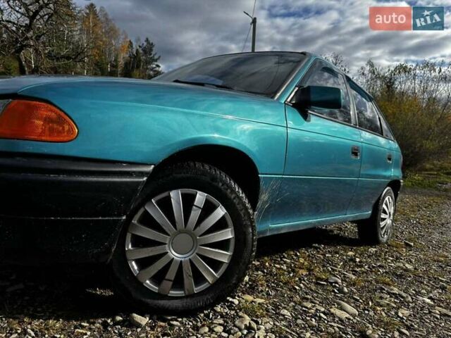 Зеленый Опель Астра, объемом двигателя 1.6 л и пробегом 253 тыс. км за 1299 $, фото 2 на Automoto.ua